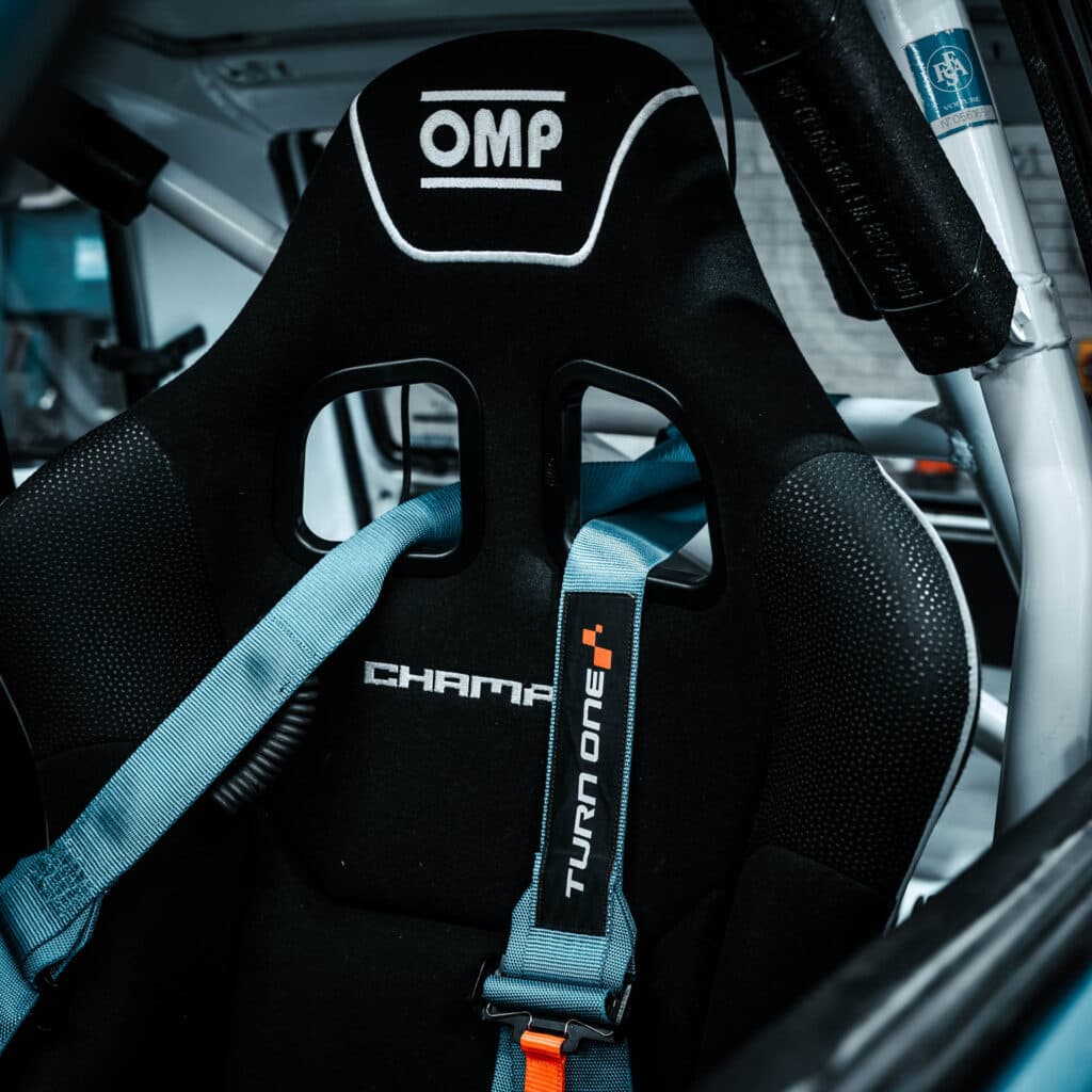 Brand photography Luxembourg: racing car seat OMP harness detail motorsport