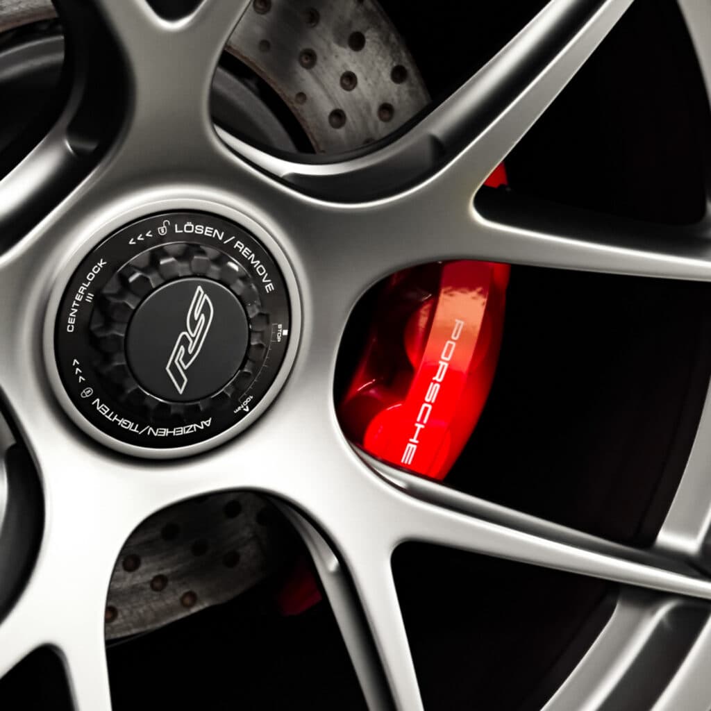 Brand photography Luxembourg: Porsche RS centre-lock wheel brake detail