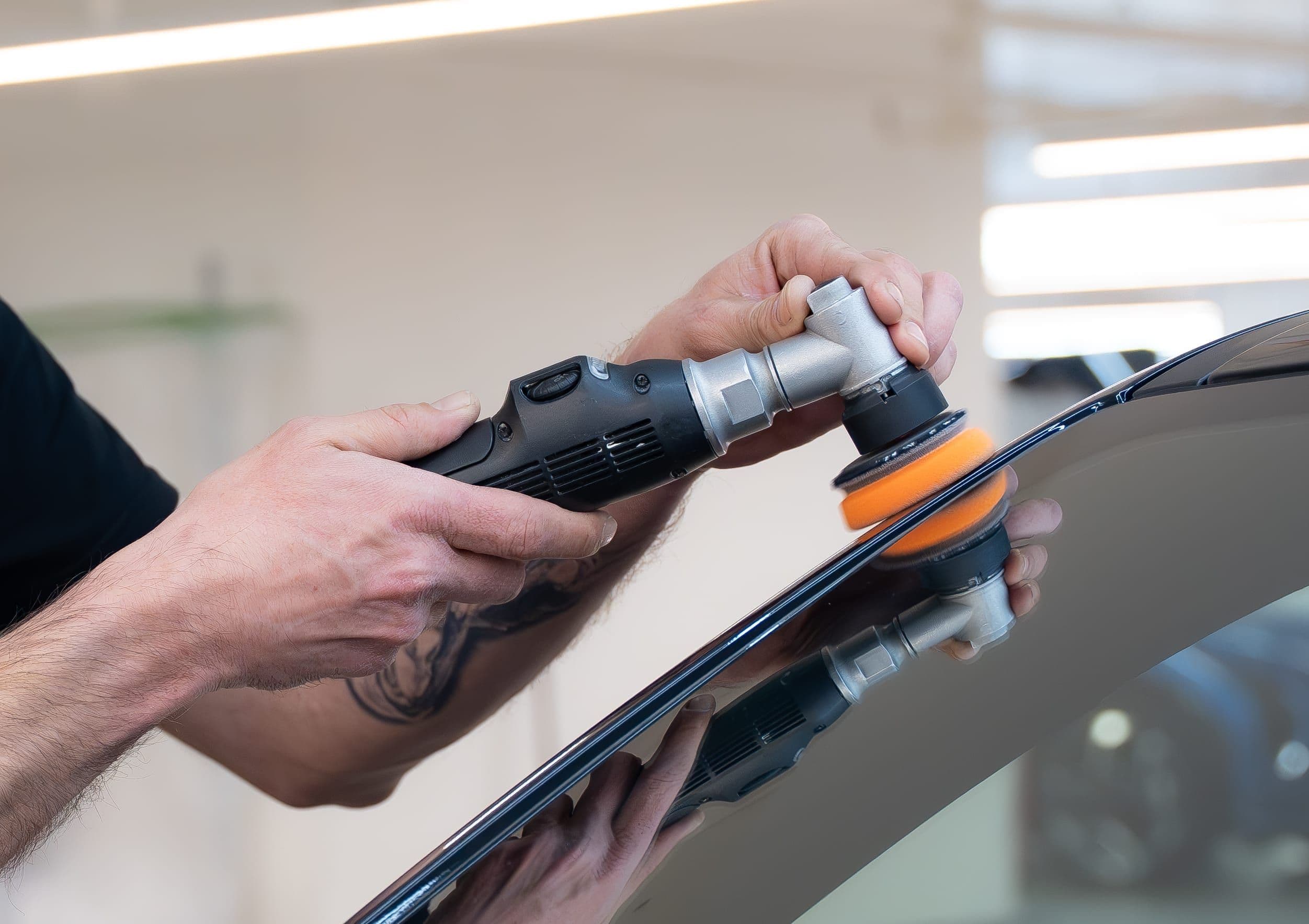 Autopolis service — under-chassis check
