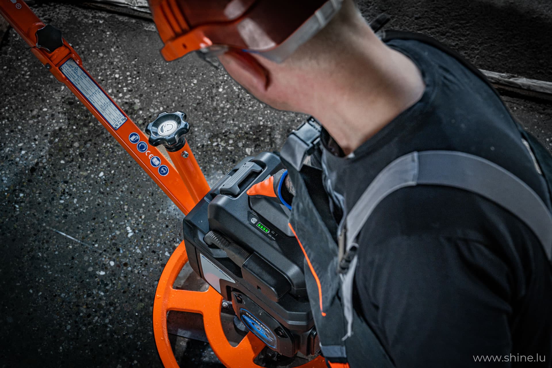Norton Clipper diamond blade close-up